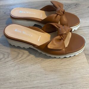 Ron White Chrissie Slide Sandal In Cognac Size 36.5 US Size 5.5-6